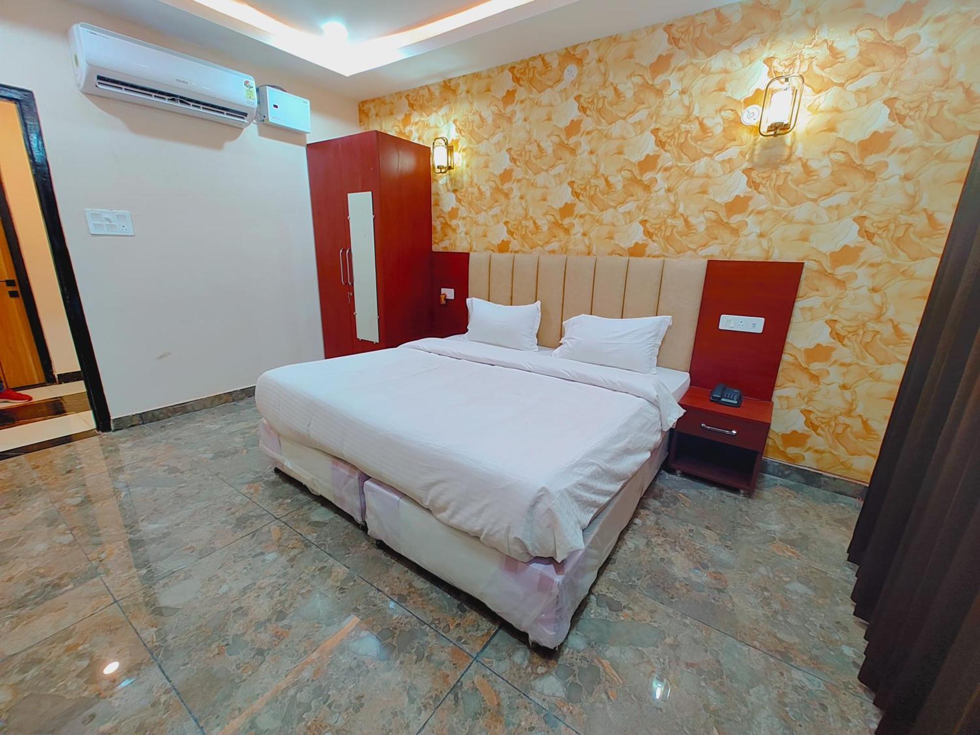 Awadh Samrat Resort Ayodhya Exterior photo